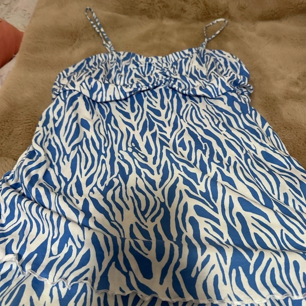 Diane Von Furstenberg Blue and White Skirt Set XL nwt